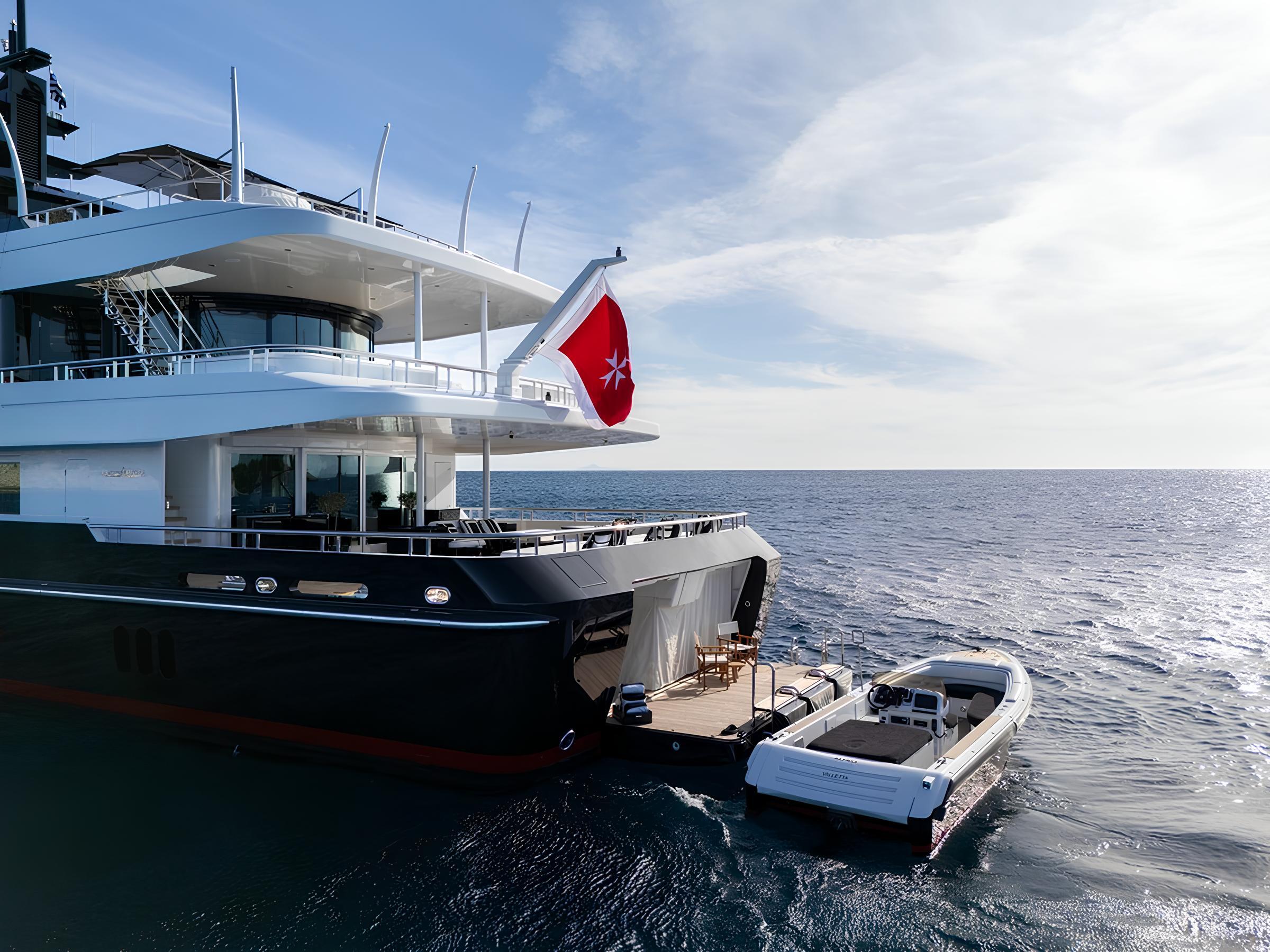 Кормовая часть/Aft area