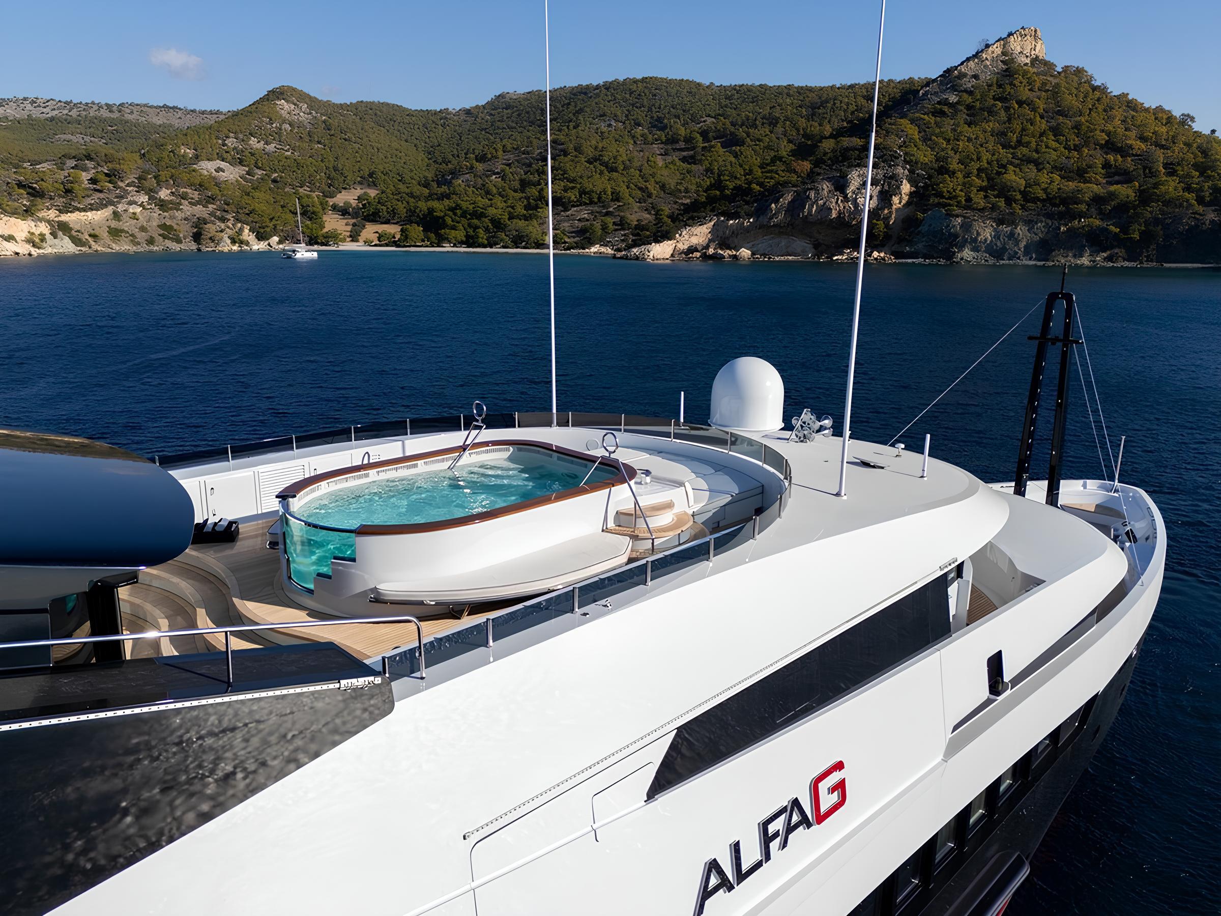Бассейн на сандеке/Sundeck swimming pool