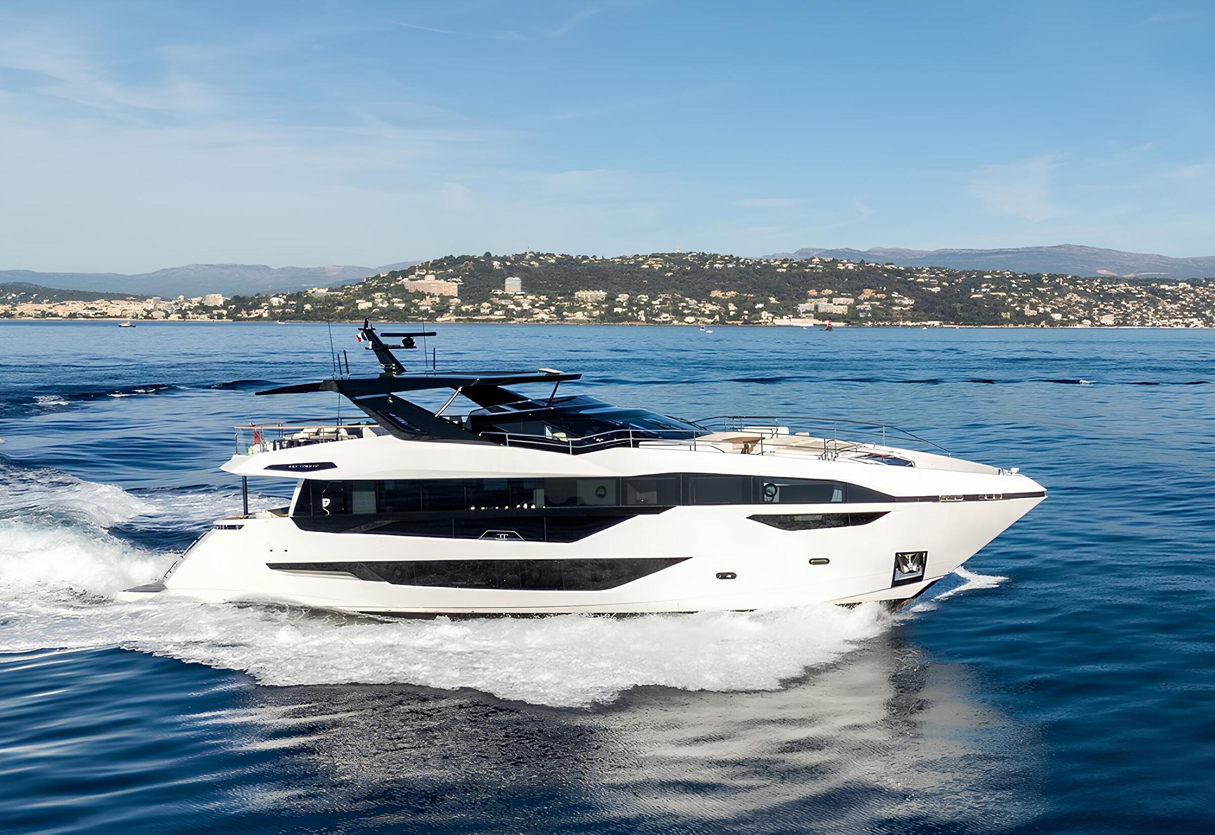 Экстерьер Sunseeker 100 Yacht 2024 MY FAMILY SPIRIT/Exterior Sunseeker 100 Yacht 2024 MY FAMILY SPIRIT