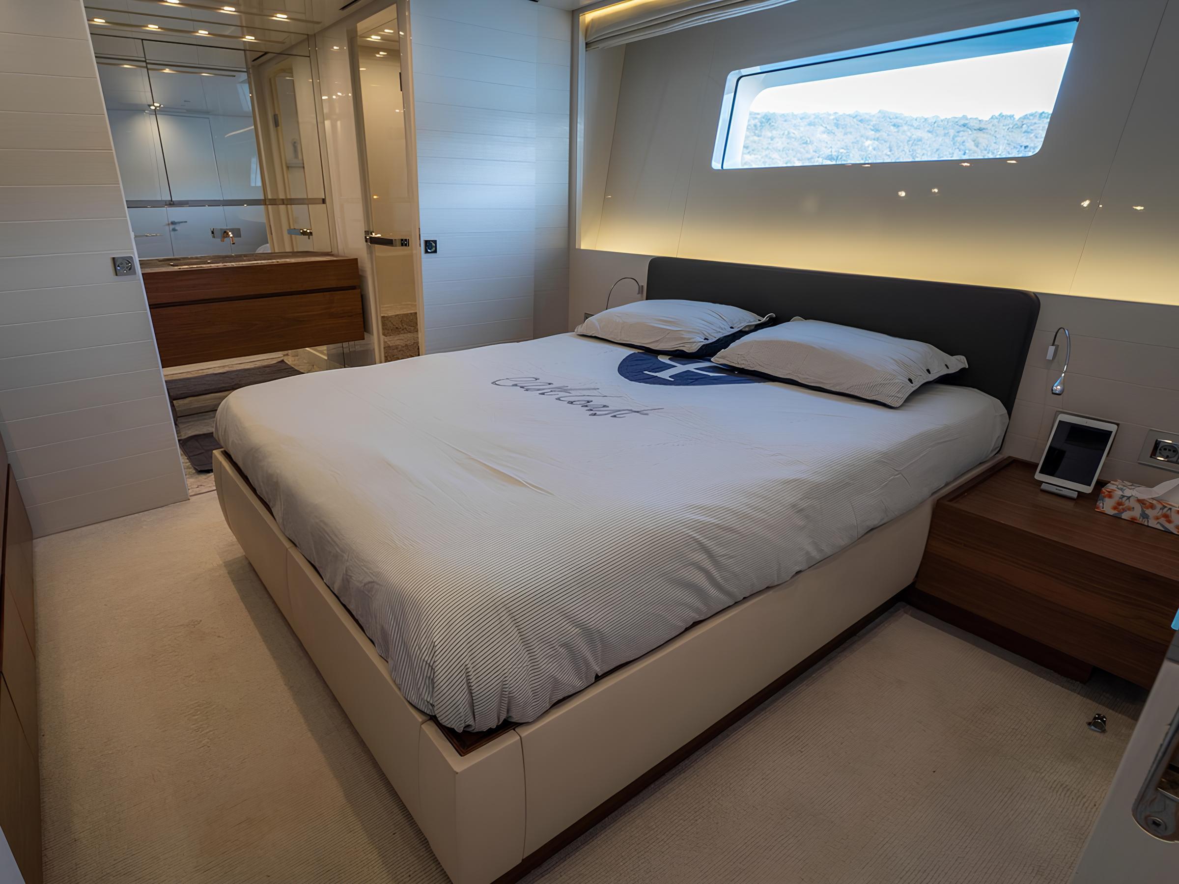 VIP-каюта/VIP cabin