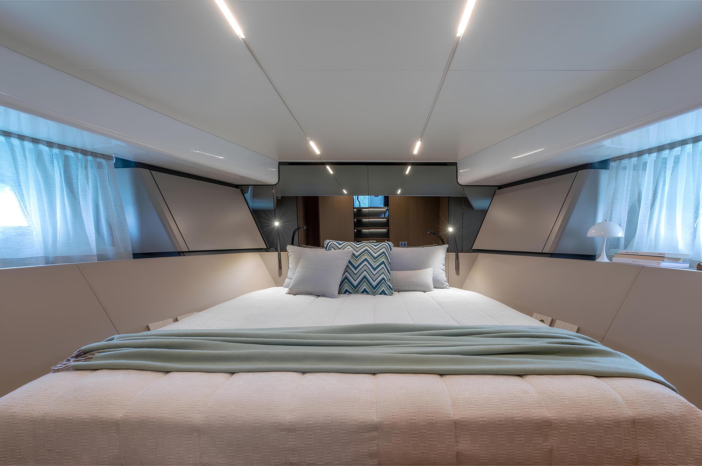 VIP-каюта/VIP cabin