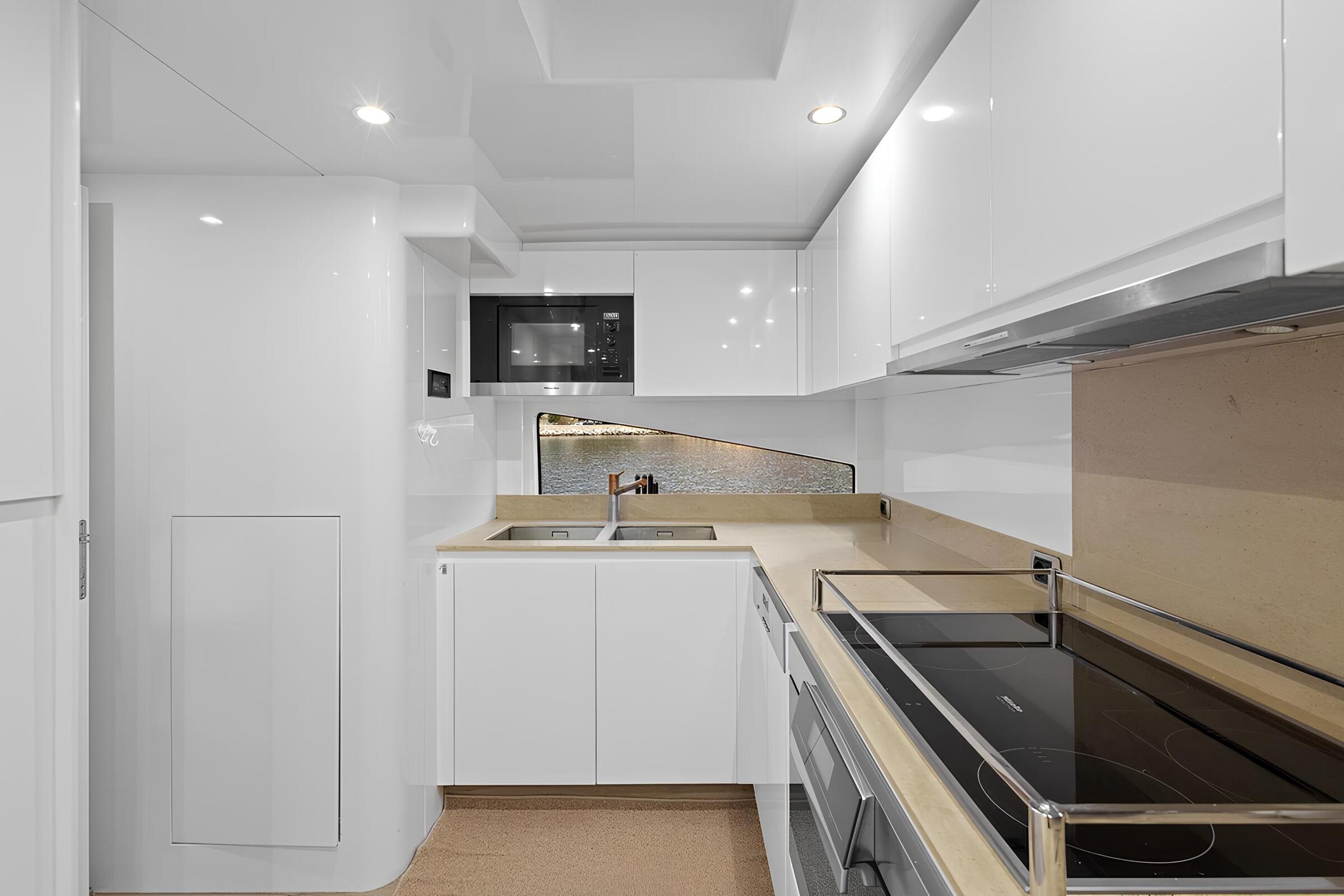 Кухня/Galley