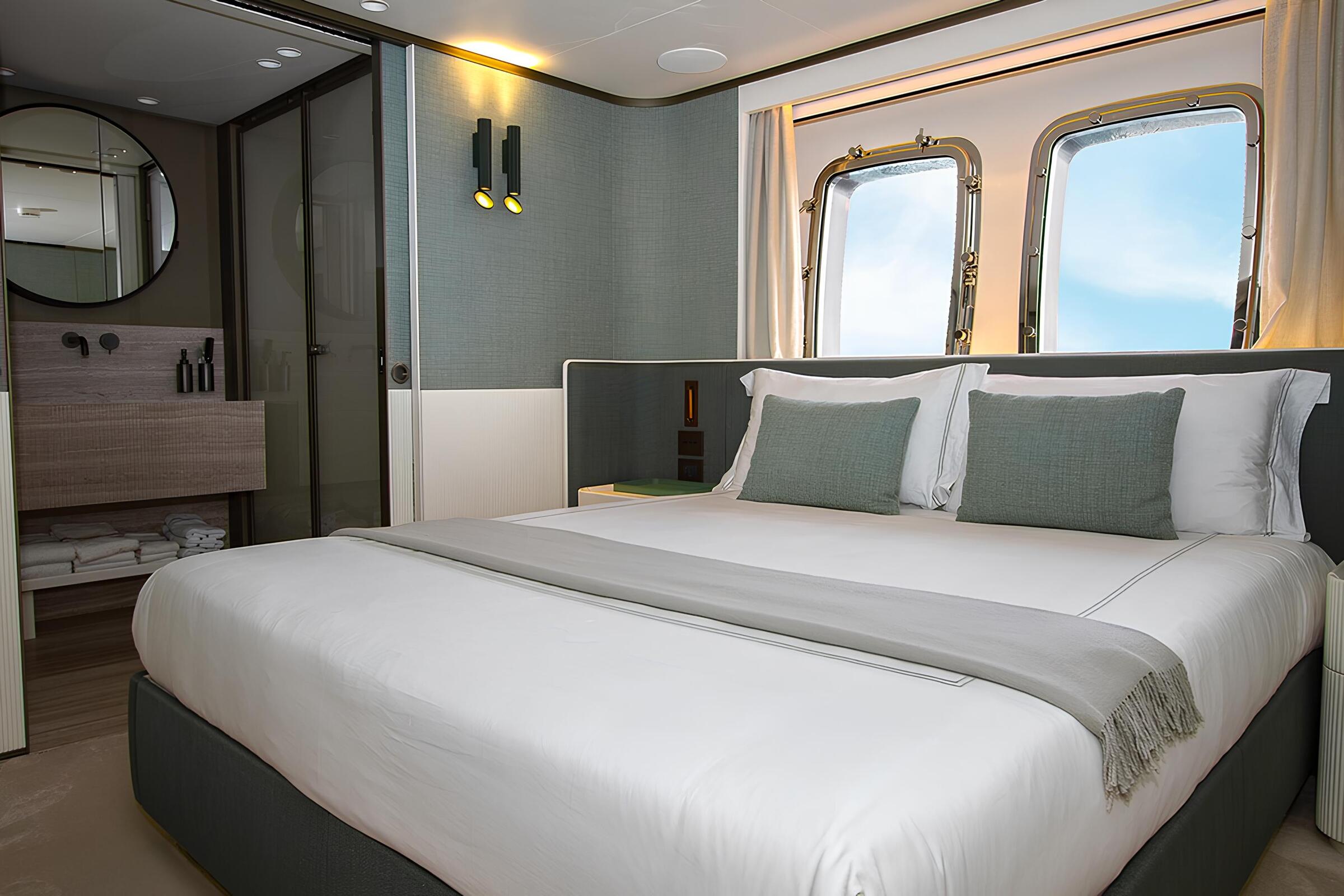 VIP-каюта/VIP cabin