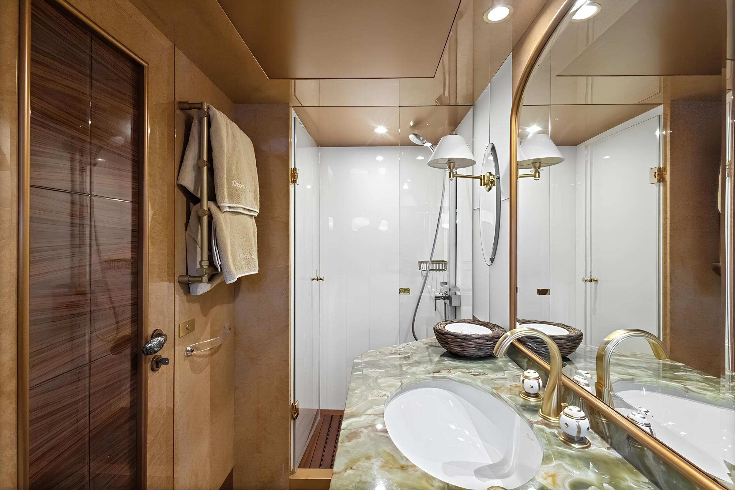 VIP-санузел/VIP bathroom